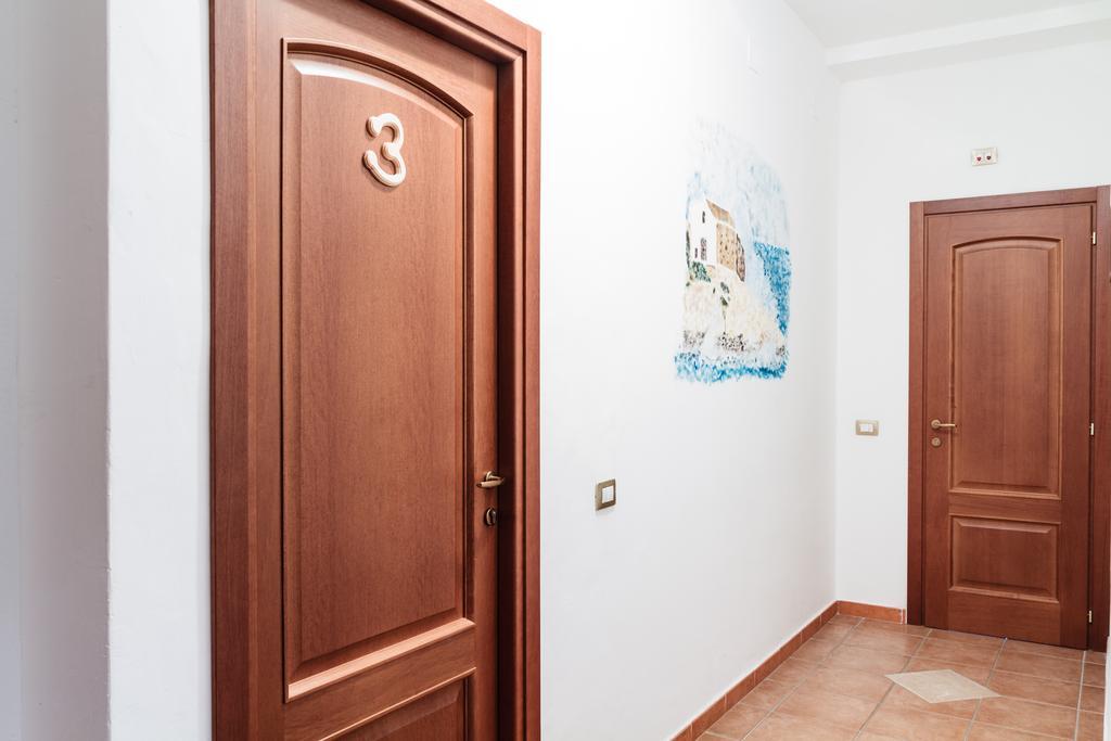 La Mezzanella Guesthouse Porto Torres Bagian luar foto